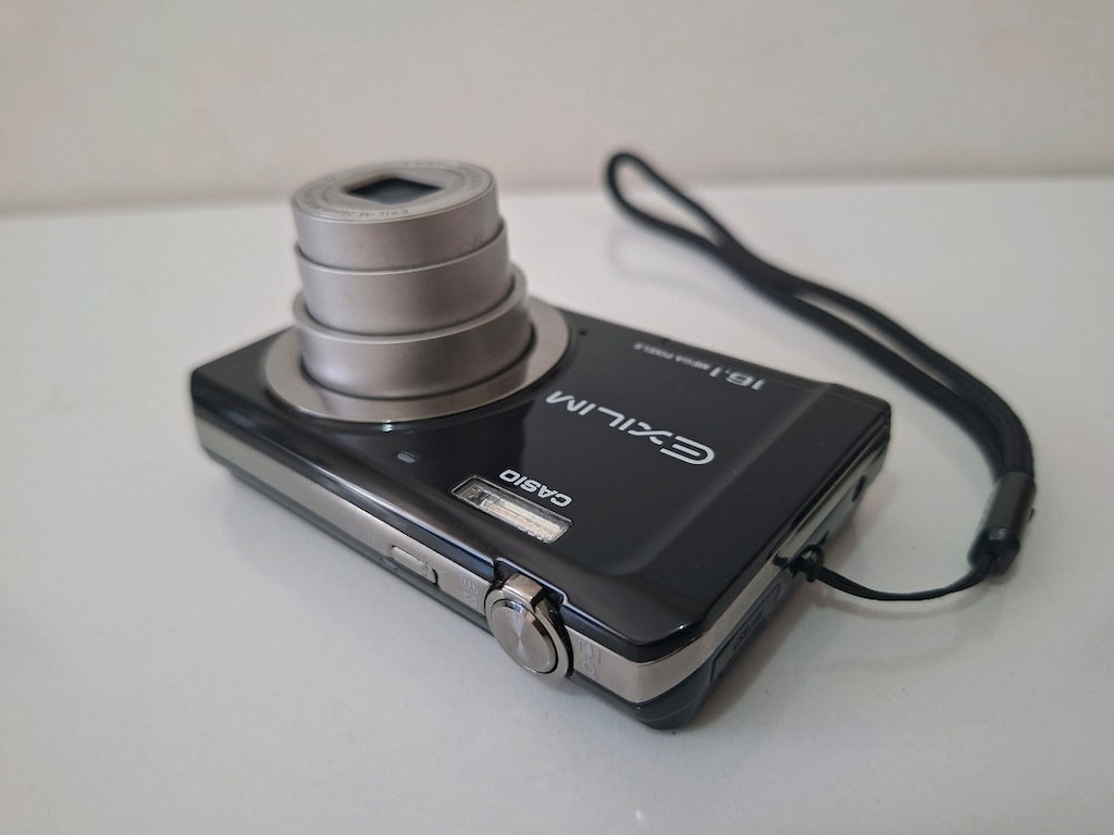 Casio Exilim EX-Z28 Dijital Fotoğraf Makinesi 16.1 Megapiksel 5x Zoom - 2
