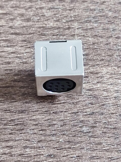 Sega Mega Drive 2 - 9 Pin Mini DIN Dişi Soket