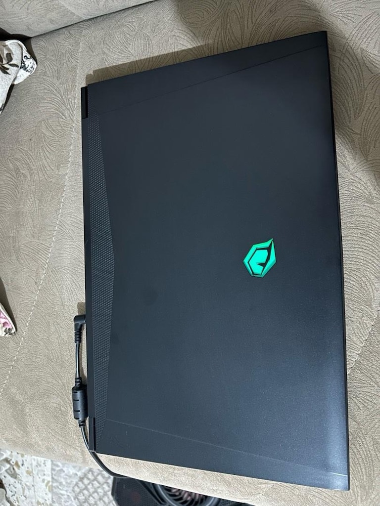 Monster Tulpar T7 V20.1 Gaming Laptop - 2