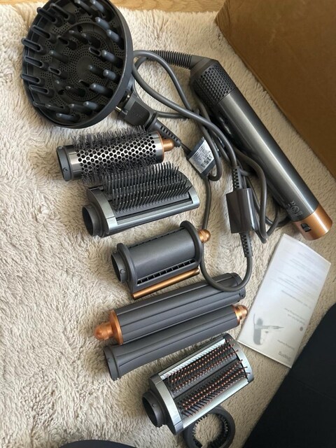 dyson airwrap