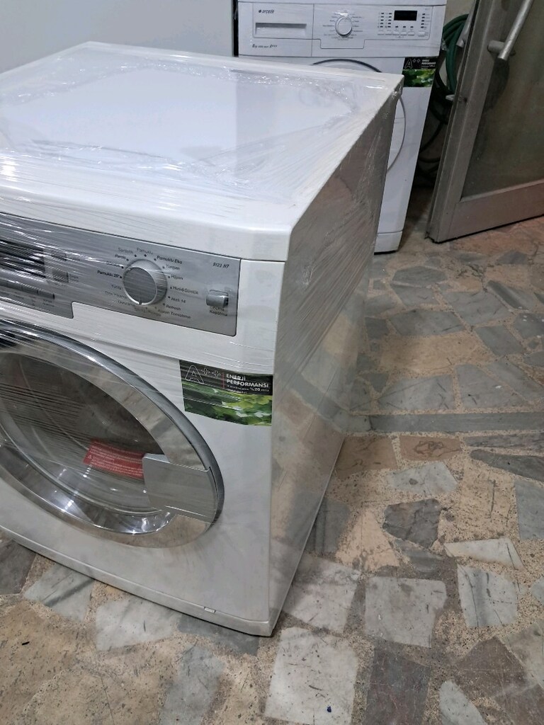 sıfır gibi arcelik 9kloluk camaşır makinesi 9.500tl - 10