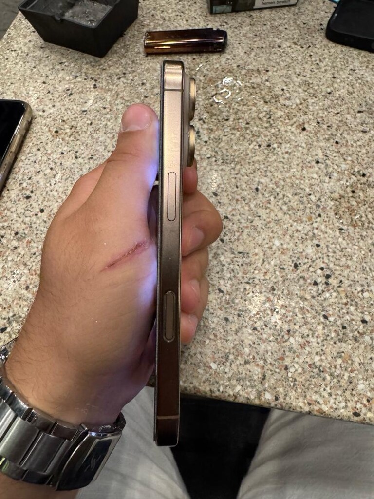 İPHONE 16 PRO - 6