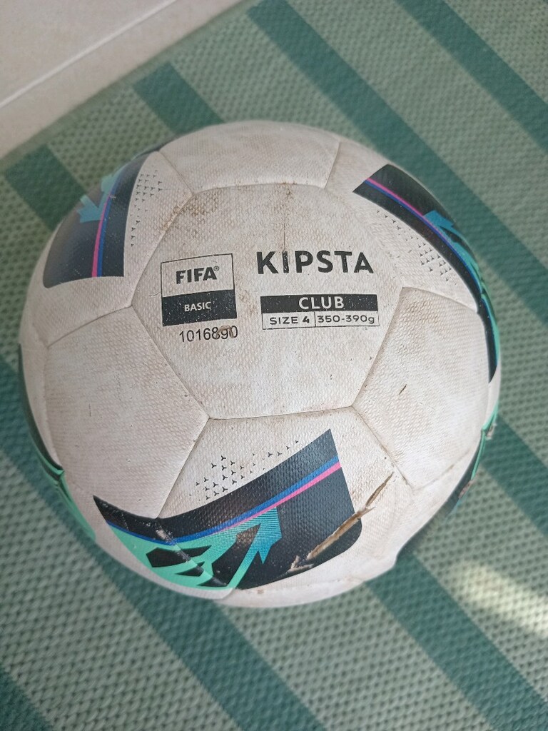 Kipsta futbol topu - 2