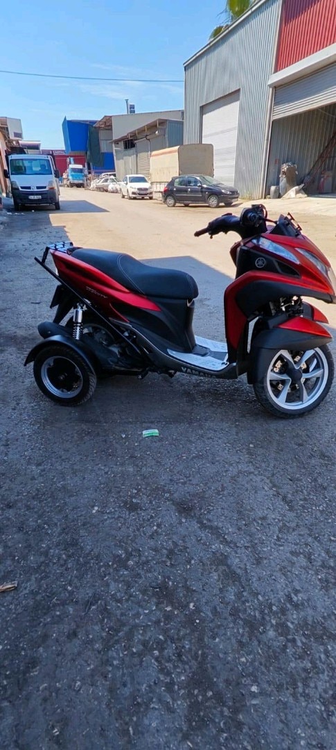 Yamaha - 4