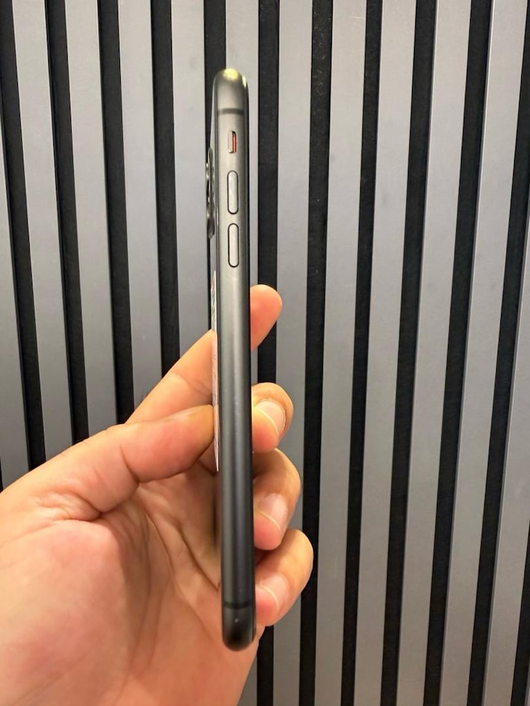 İphone 11 Siyah 64GB - 4