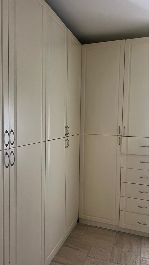 Ahşap Dolap - 3