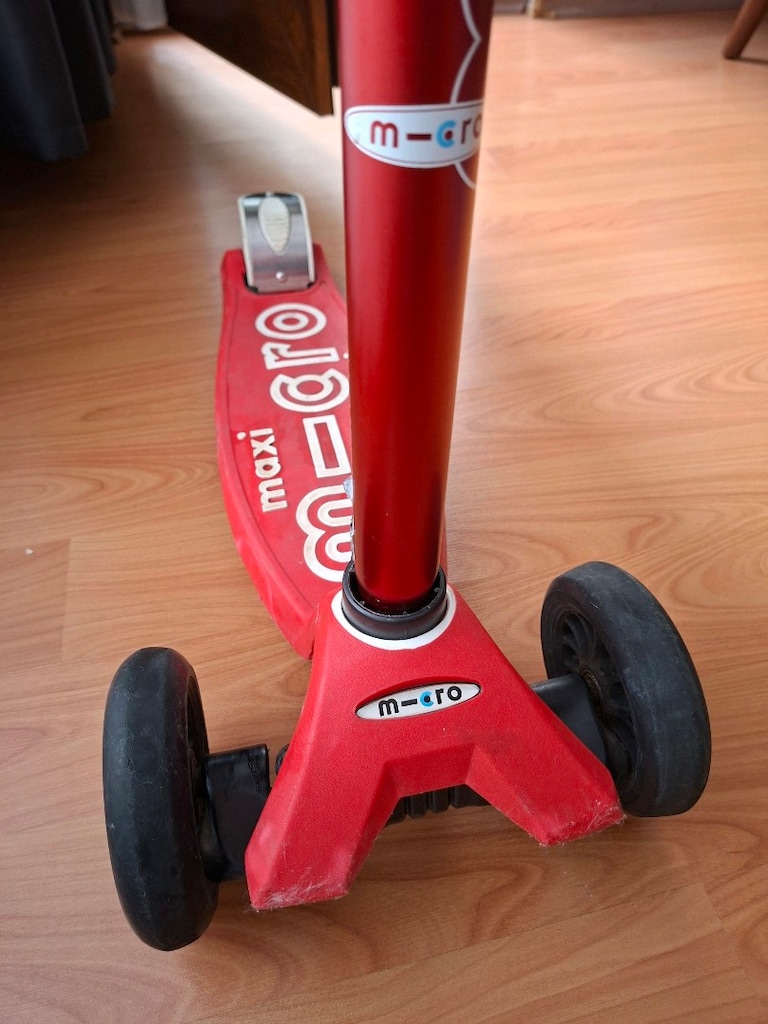 Micro Maksi Kırmızı Scooter - 2