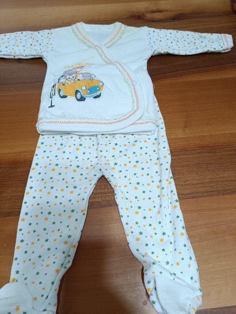 Yeni Doğan Bebek kıyafeti