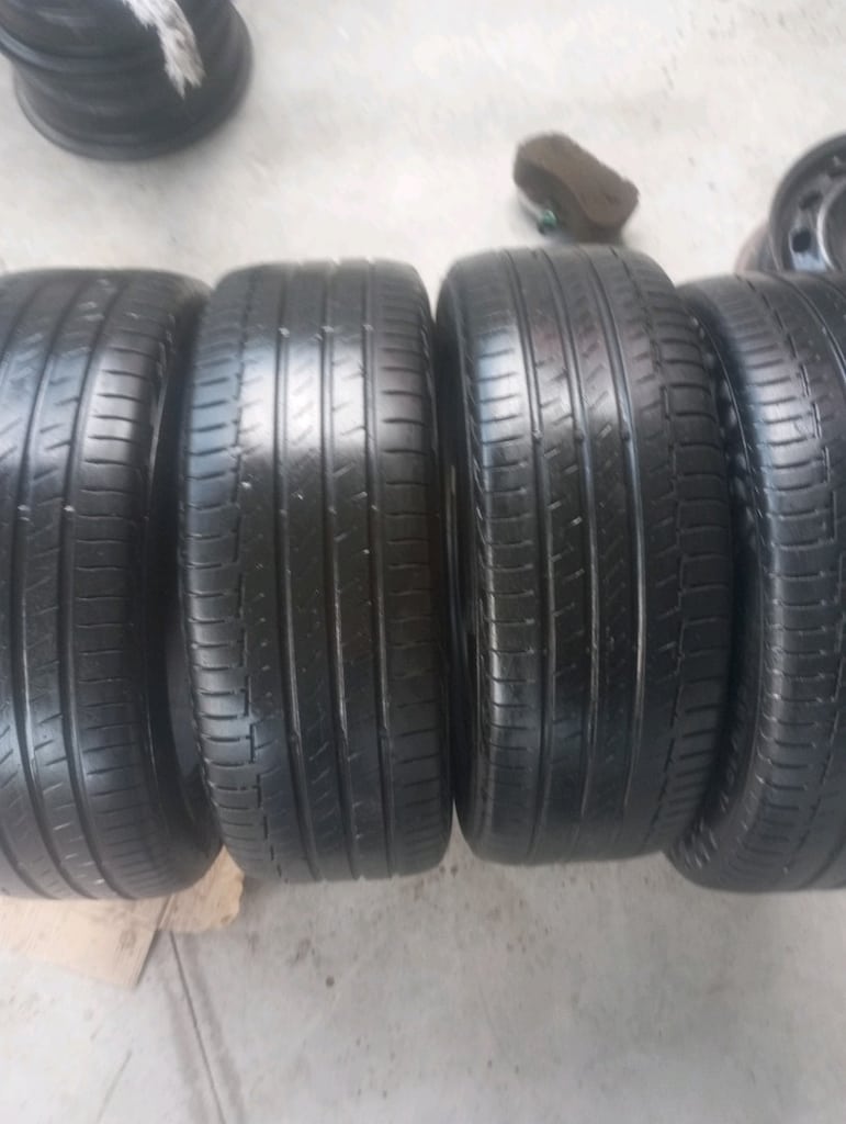 225/55/18 Continental 4adet 2019 tarihli yazlık lastik - 2