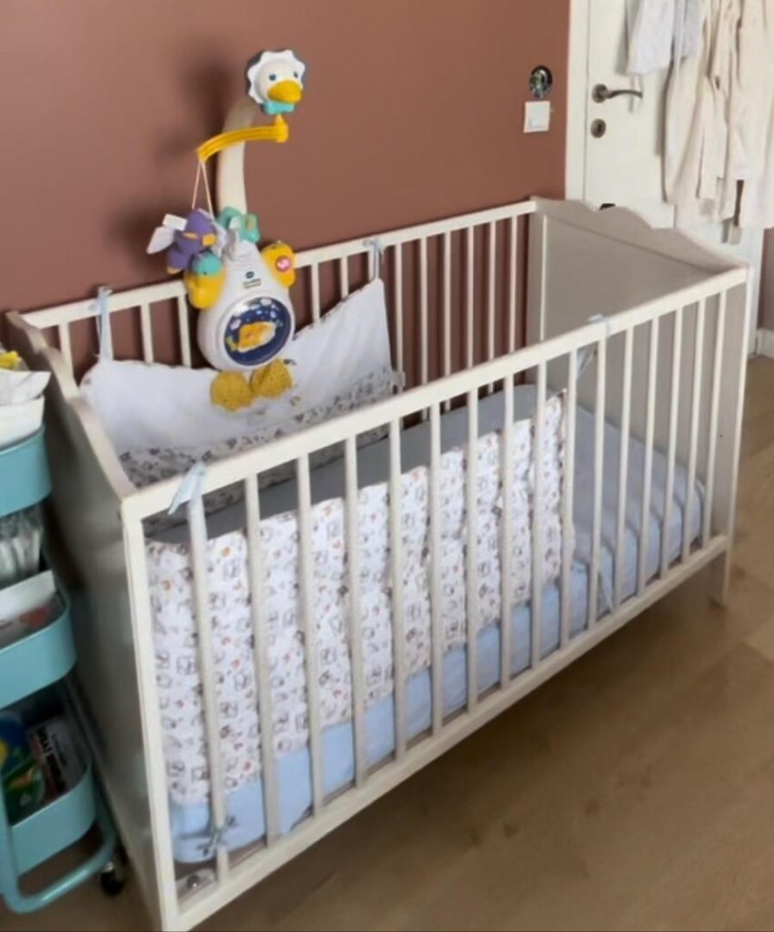 İkea bebek yatağı+vtech bebeğimin dönencesi+ işbir yatak