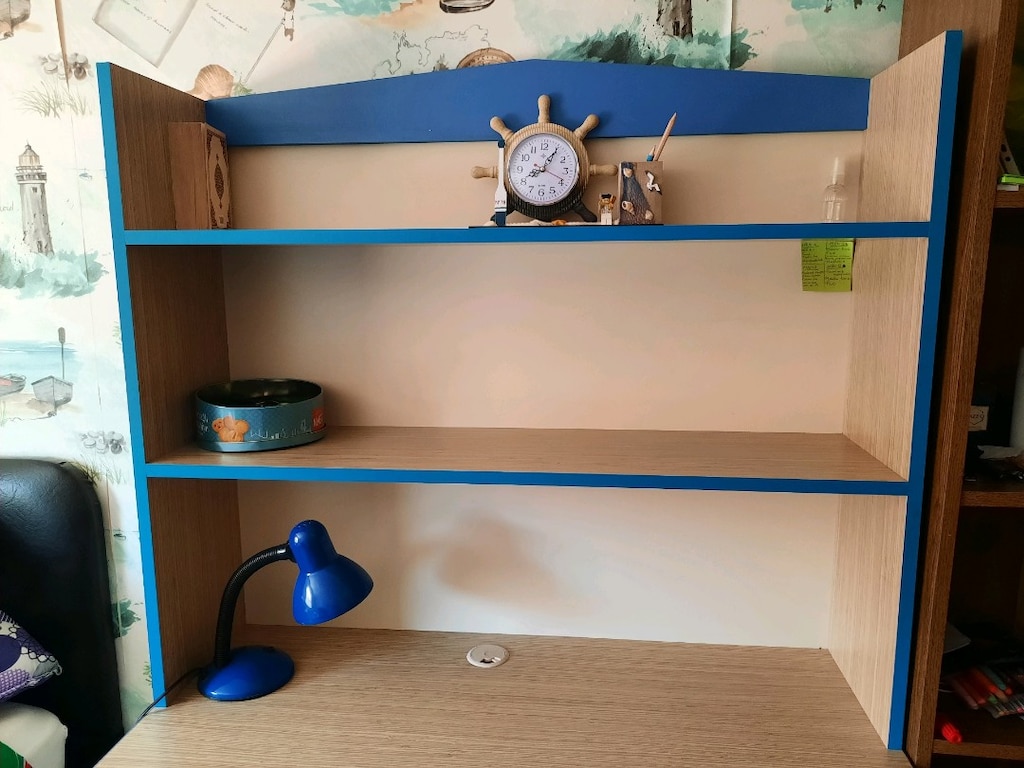 Ahşap mavi çizgili çalışma masası - 2