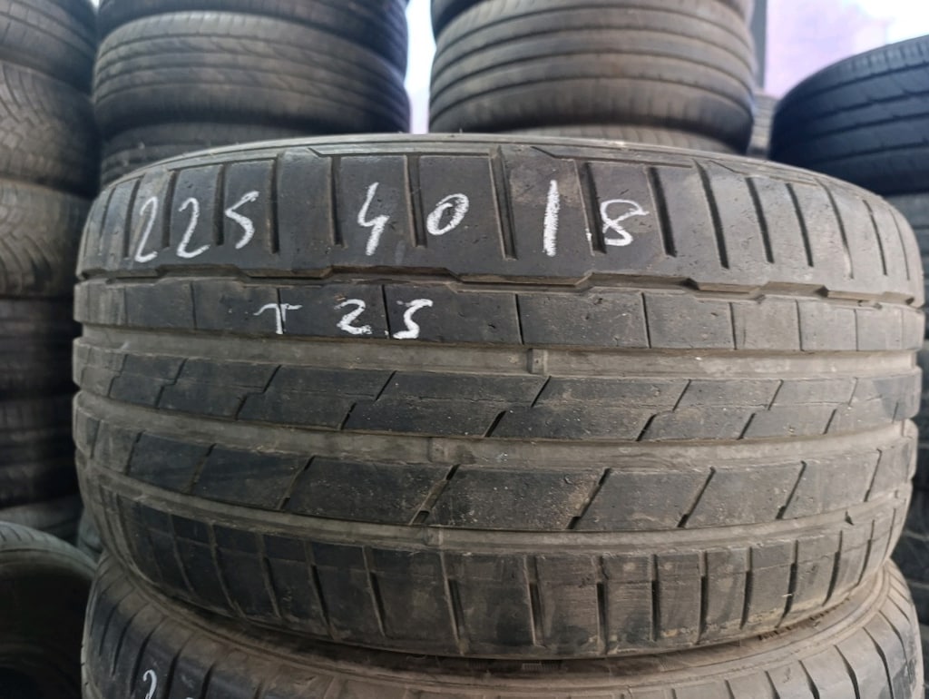 225 40 18 lastik - 4