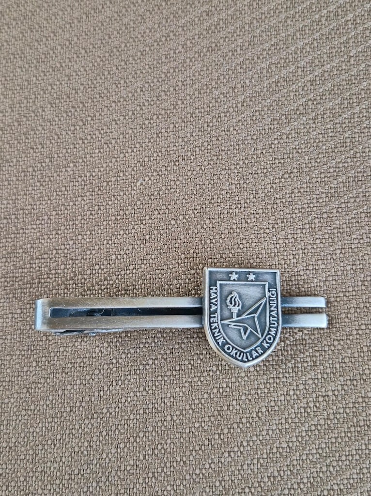 HAVA TEKNİK OKULLAR KOMUTANLIĞI KRAVAT İĞNESİ