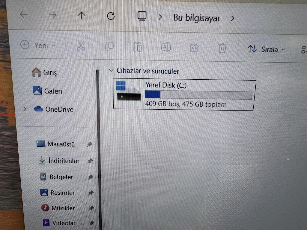 DELL PRECİSİON WORKSTATİON İ7 11. NESİL 32 GB RAM 512 NVME - 5