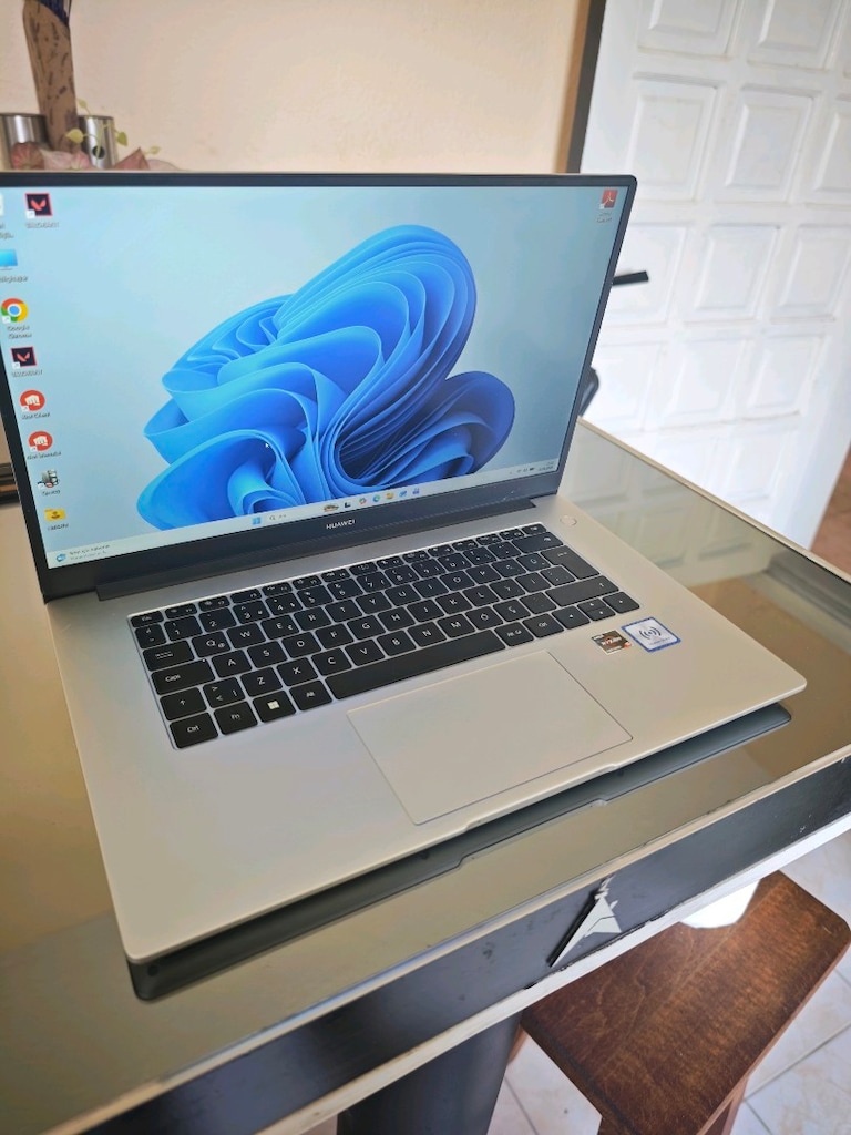 HUAWEI GOLD MATEBOOK – TEMİZ VE ŞIK TASARIM (Metal kasa) - 2