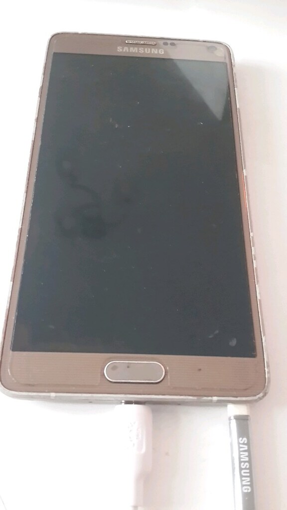 Patron telefonu Samsung Galaxy not 4 32gb seri ekran kırıldı bilginize - 6