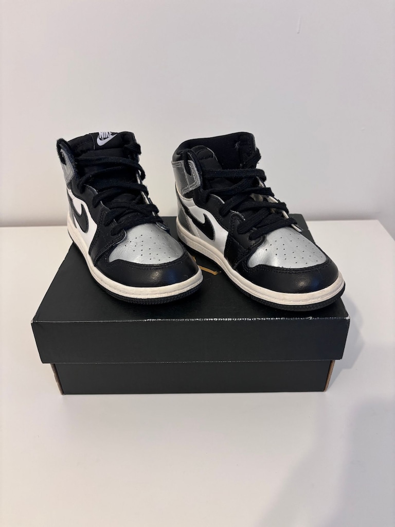 Air Jordan 1 High ''Silver Toe'' Çocuk Sneaker ''27 Numara''