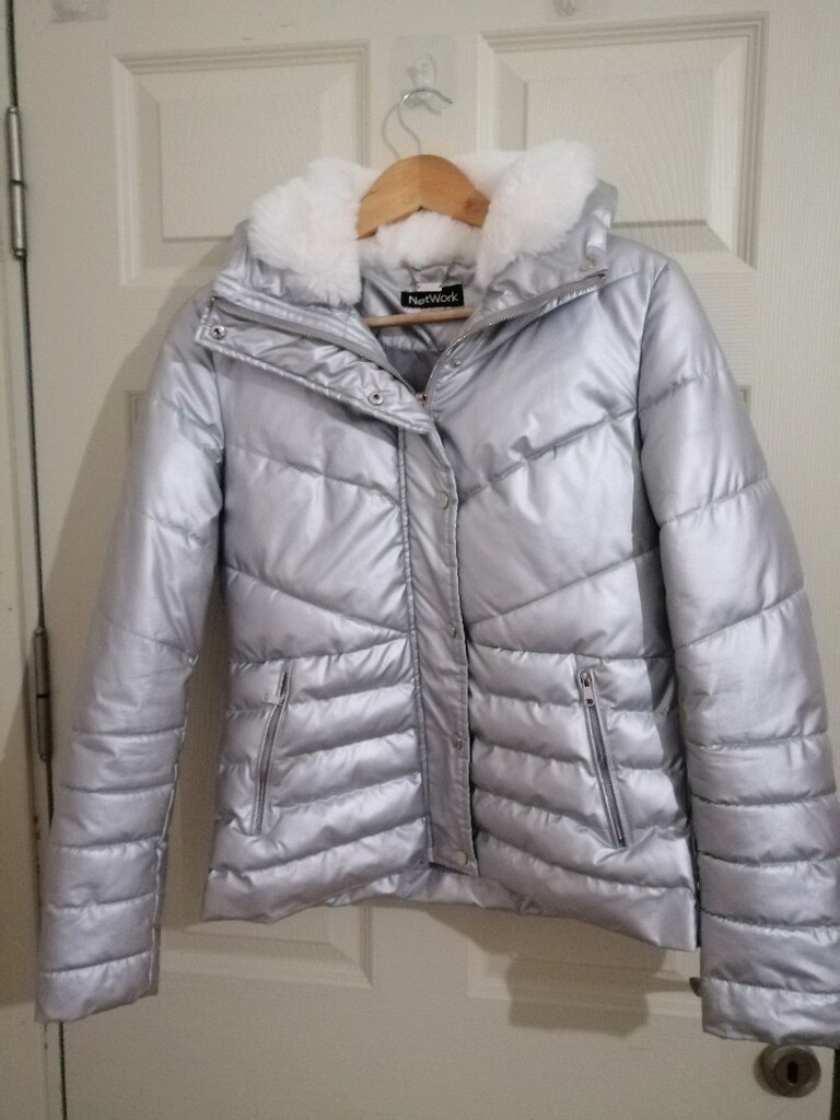 Gümüş renkli kapüşonlu mont - 5