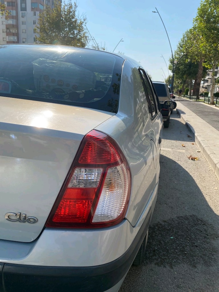 Sahibinden, düşük kilometreli 2005 Clio - 13