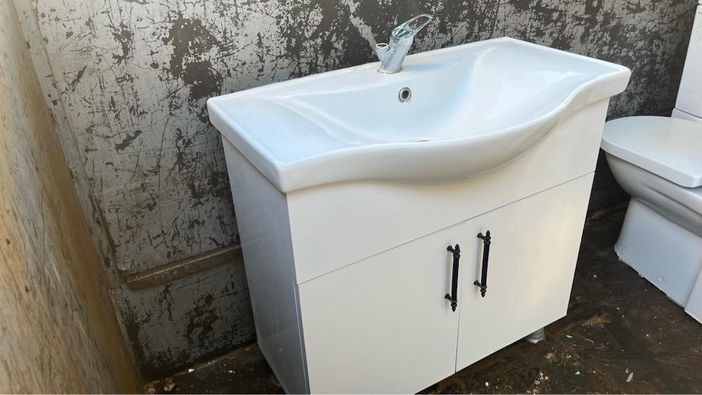 banyo dolabı temiz kullanılmış - 4