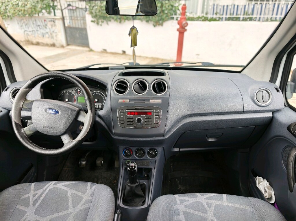 174000 km tourneo connect - 9