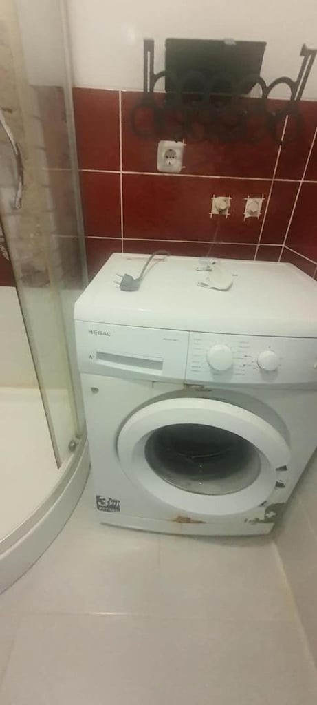 Beyaz Çamaşır Makinesi REGAL MARKA - 2