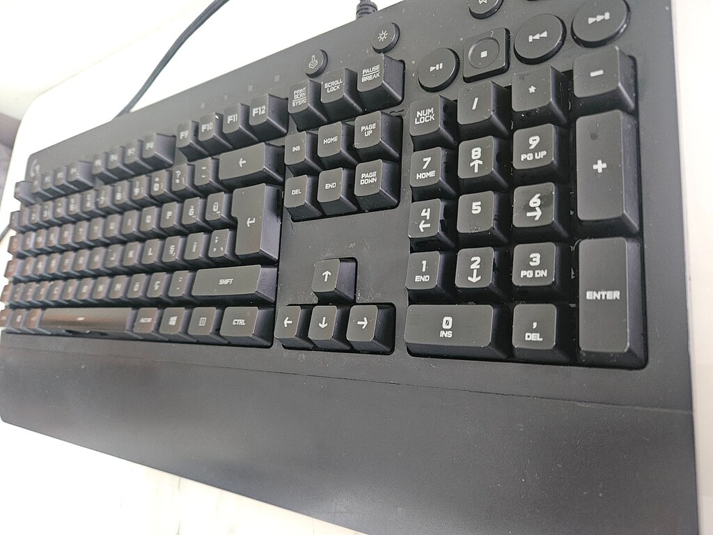 Logitech G213 Kablolu RGB Klavye . - 3