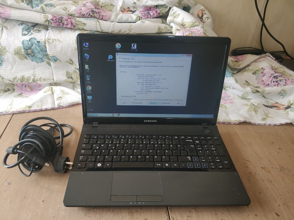 Samsung slım kasa 6 GB rem batarya sağlam temiz laptop - 3