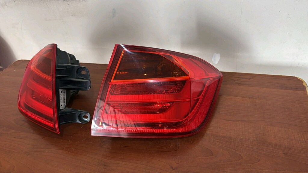 BMW F30 SAĞ SOL DIŞ STOP ORJİNAL ÇIKMA HATASIZ KARGO OLUR DOLU - 2