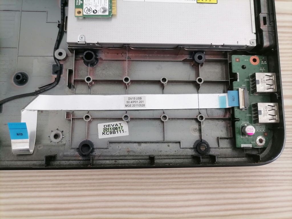 Dell Inspiron N5040 - 7