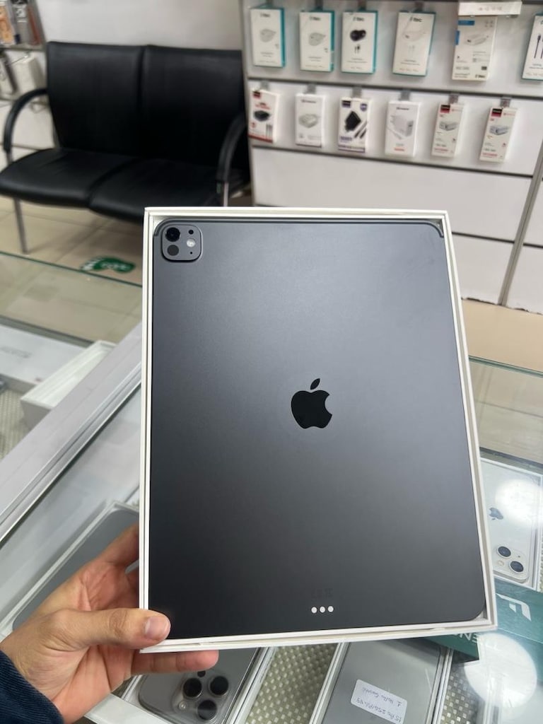 SAHİBİNDEN HATASIZ İPAD PRO 13İNÇ M5 256 - 2