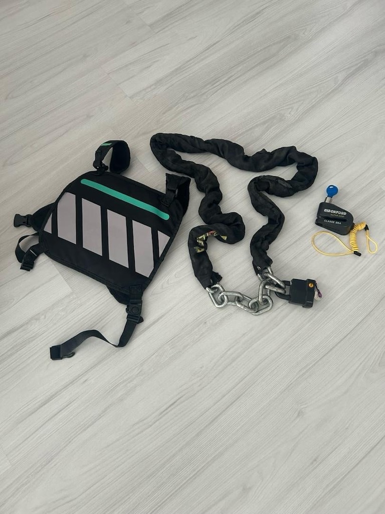**ŞOKKK !!! MOTORSİKLET KİLİTLERİ VE ÇANTASI SADECEE 3000 TL** - 3
