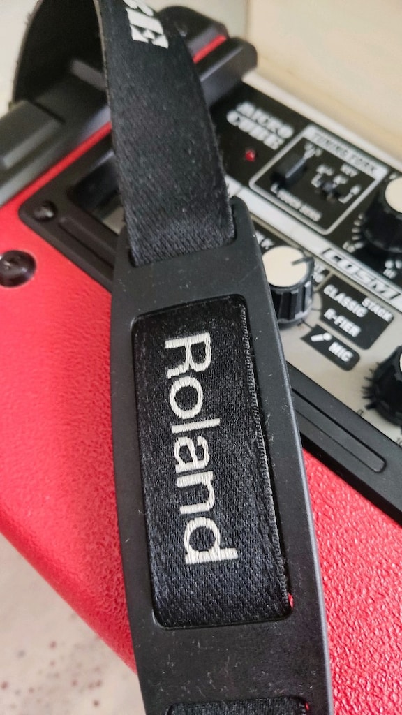 Roland Micro Cube Taşınabilir Pilli Amfi - 2