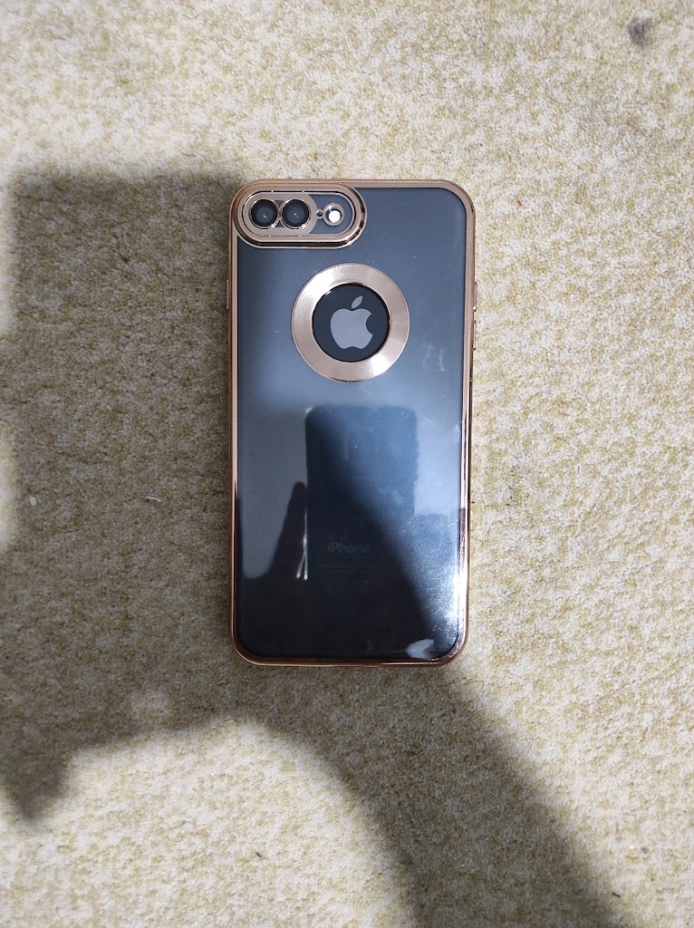 iPhone 8 Plus - 8
