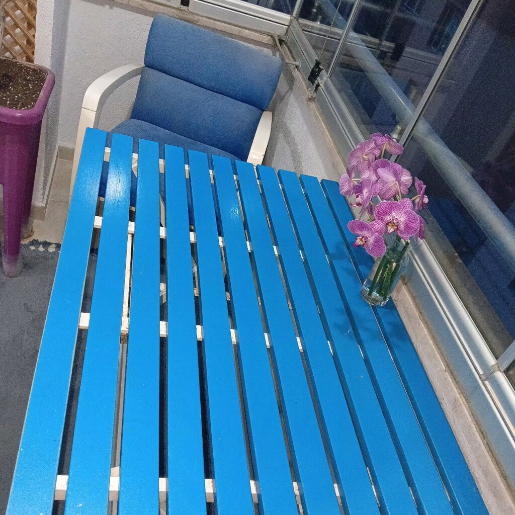 ACİL SATILIK SON FİYATTIR. Balkon koltuk takımı 2+1+1 ve katlanır masa - 4