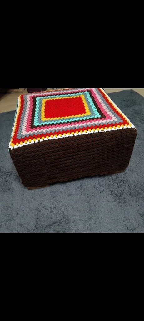 Kare oturma pufu örgü detaylı örtü - 4