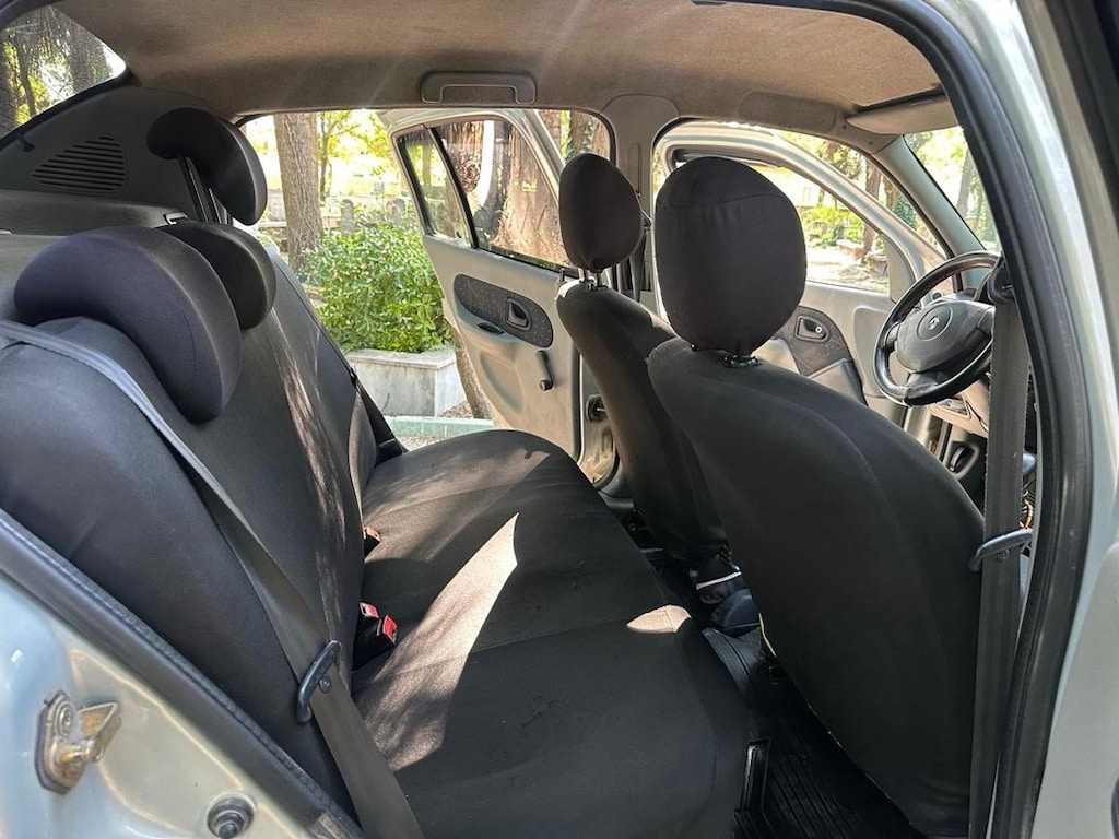 2004 model 1.4 Clio - 10