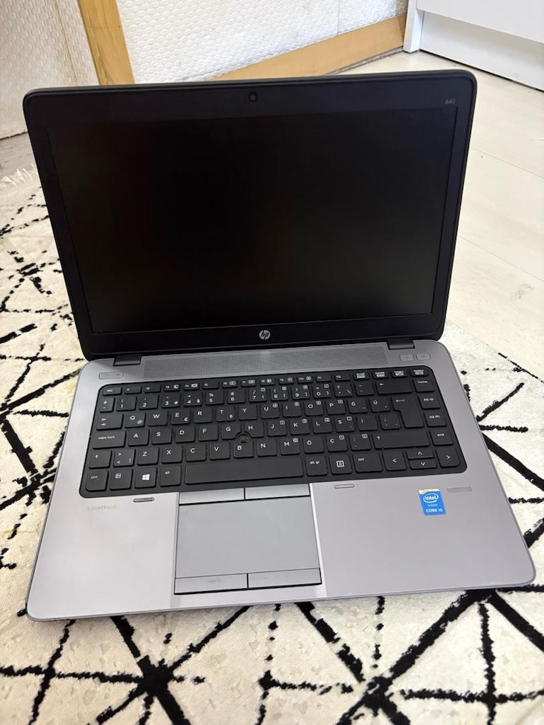 Hp laptop - 2