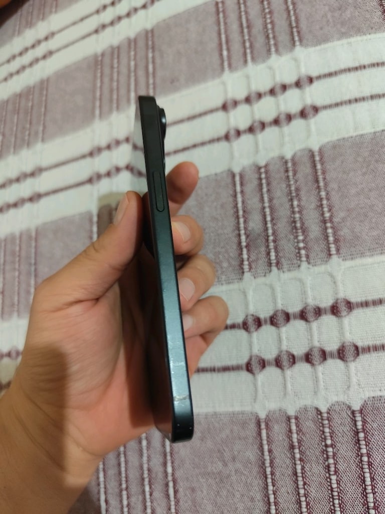 iphone 15 128gb orjinal tamirsiz herşey aktif pil 87 4 ay acik - 3