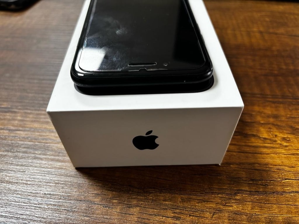 iPhone SE 2.Nesil 64 GB - 6