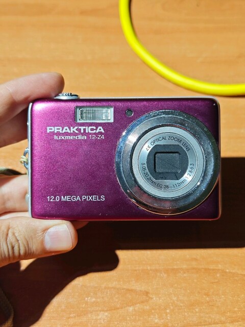 Praktica 12-Z4 Mor Fotoğraf Makinesi