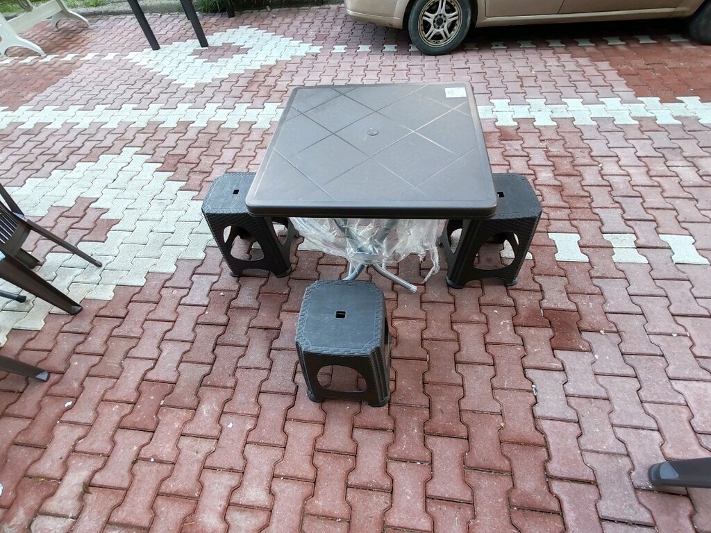 Plastik Masa Tabure Takımı - 3