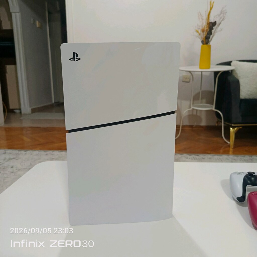 PS5 Slim + 2 Adet DualSense Kol – Temiz Kullanılmış - 3