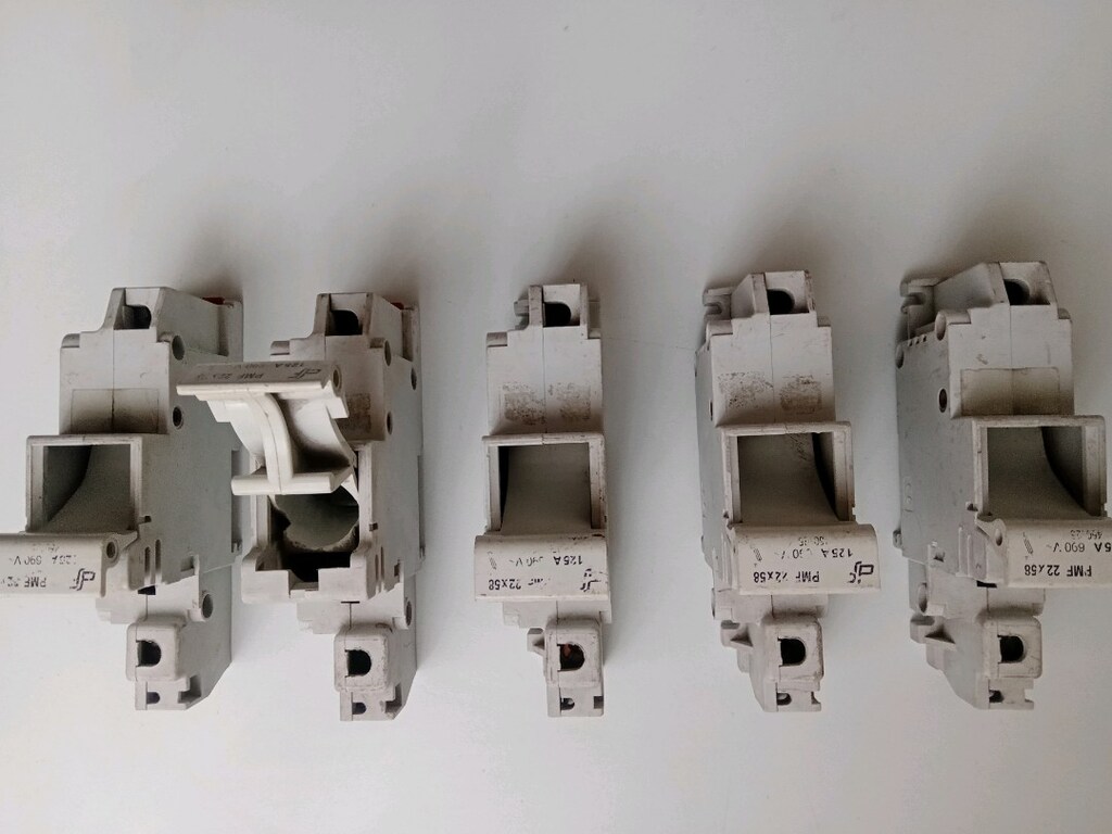 silindirik sigorta yuvası 22x58 - 2