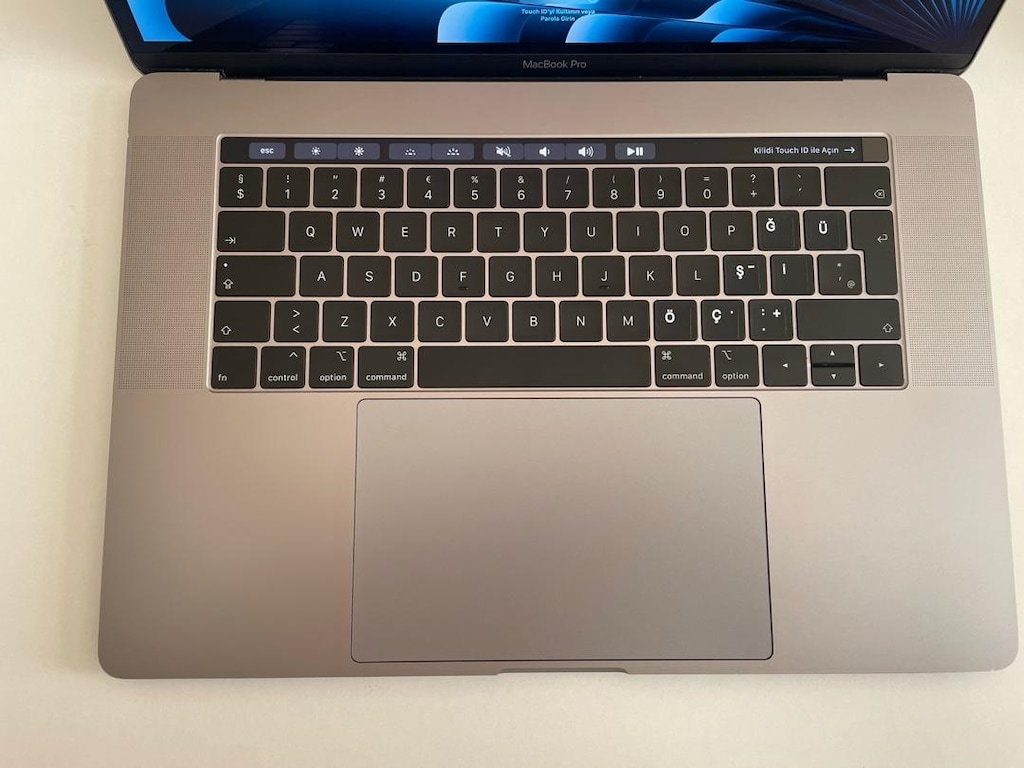 Acil satılık!!! Temiz Ekran Kartlı Mecbook pro - 3
