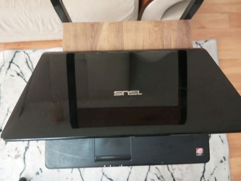 Asus i7 laptop - 2