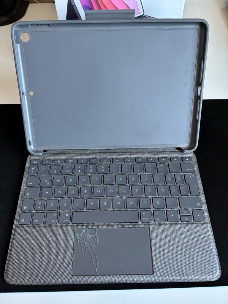 Logitech Combo Touch iPad Klavye Kılıf (7, 8 ve 9. Nesil) - 5
