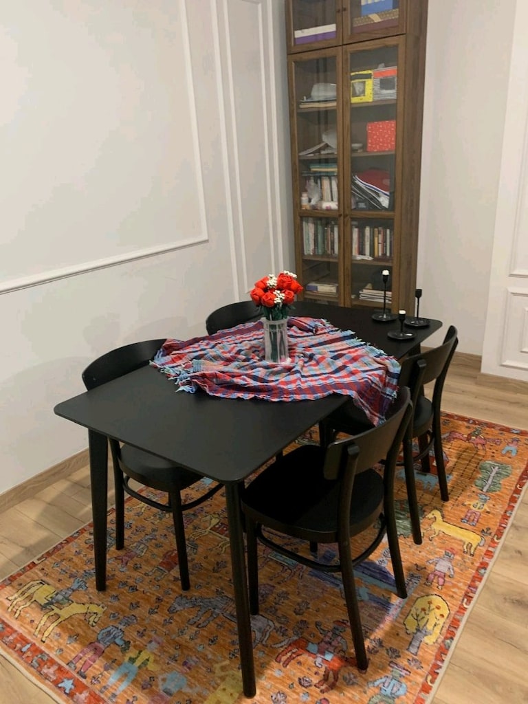 IKEA Siyah Ahşap Yemek Masası (6 Kişilik) + 4 Adet Sandalye Takımı - 3