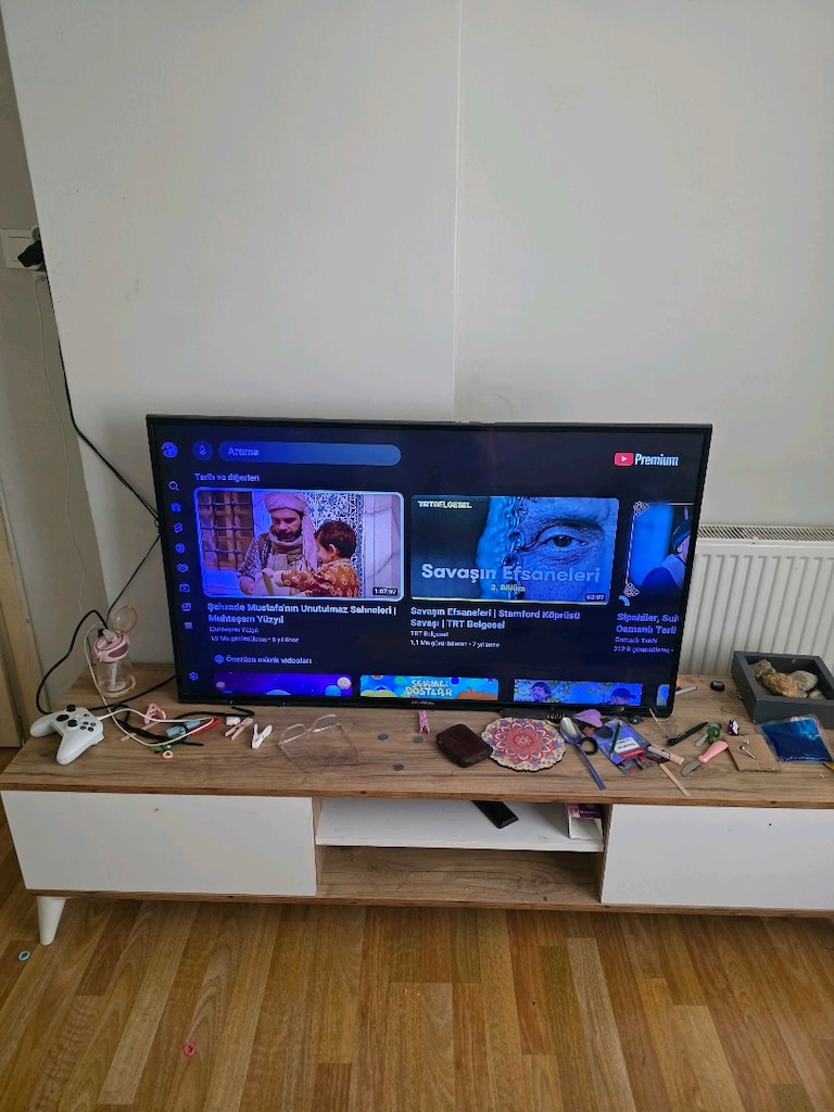 GRUNDİG TELEVİZYON 49 inç 123 Ekran - 2