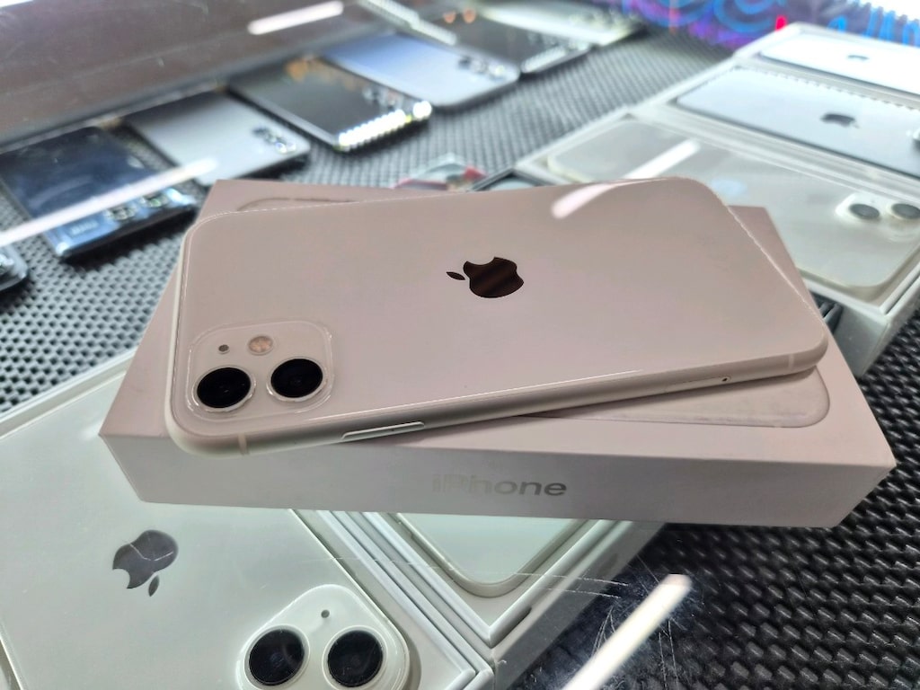 İphone 11 64 GB Sorunsuz - 2
